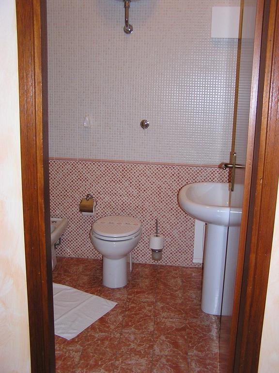 Hotel Mistral Portoscuso Oda fotoğraf