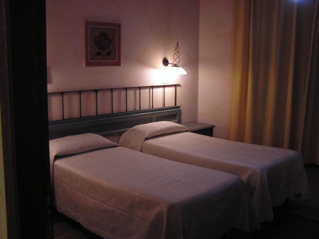 Hotel Mistral Portoscuso Dış mekan fotoğraf