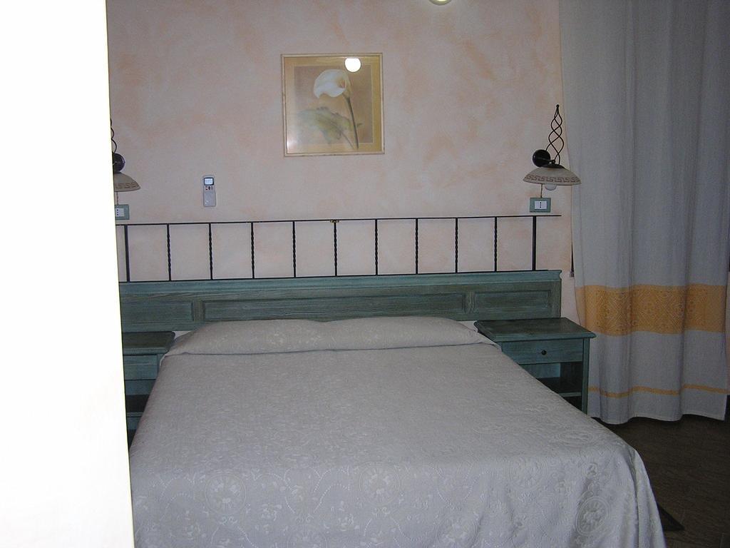 Hotel Mistral Portoscuso Dış mekan fotoğraf