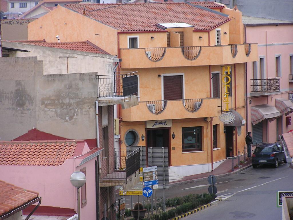Hotel Mistral Portoscuso Dış mekan fotoğraf