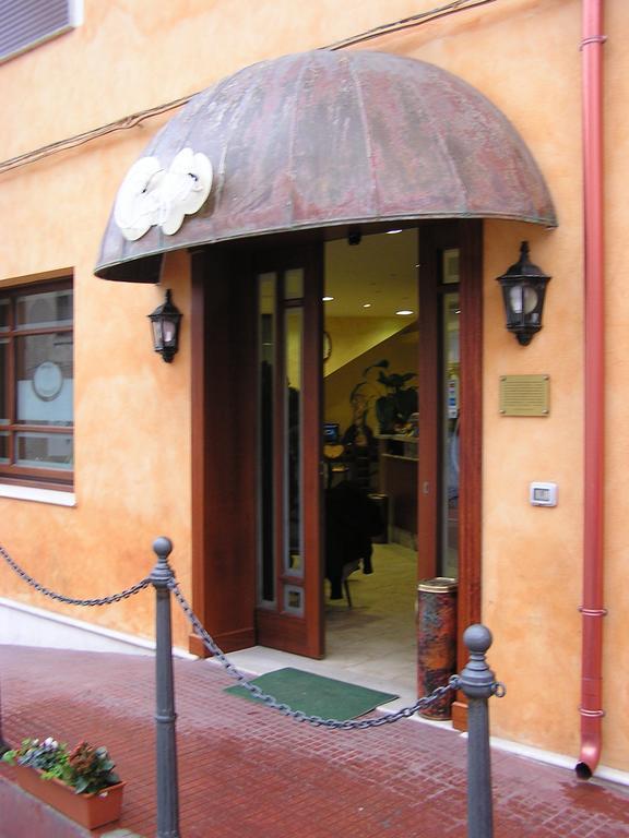 Hotel Mistral Portoscuso Dış mekan fotoğraf